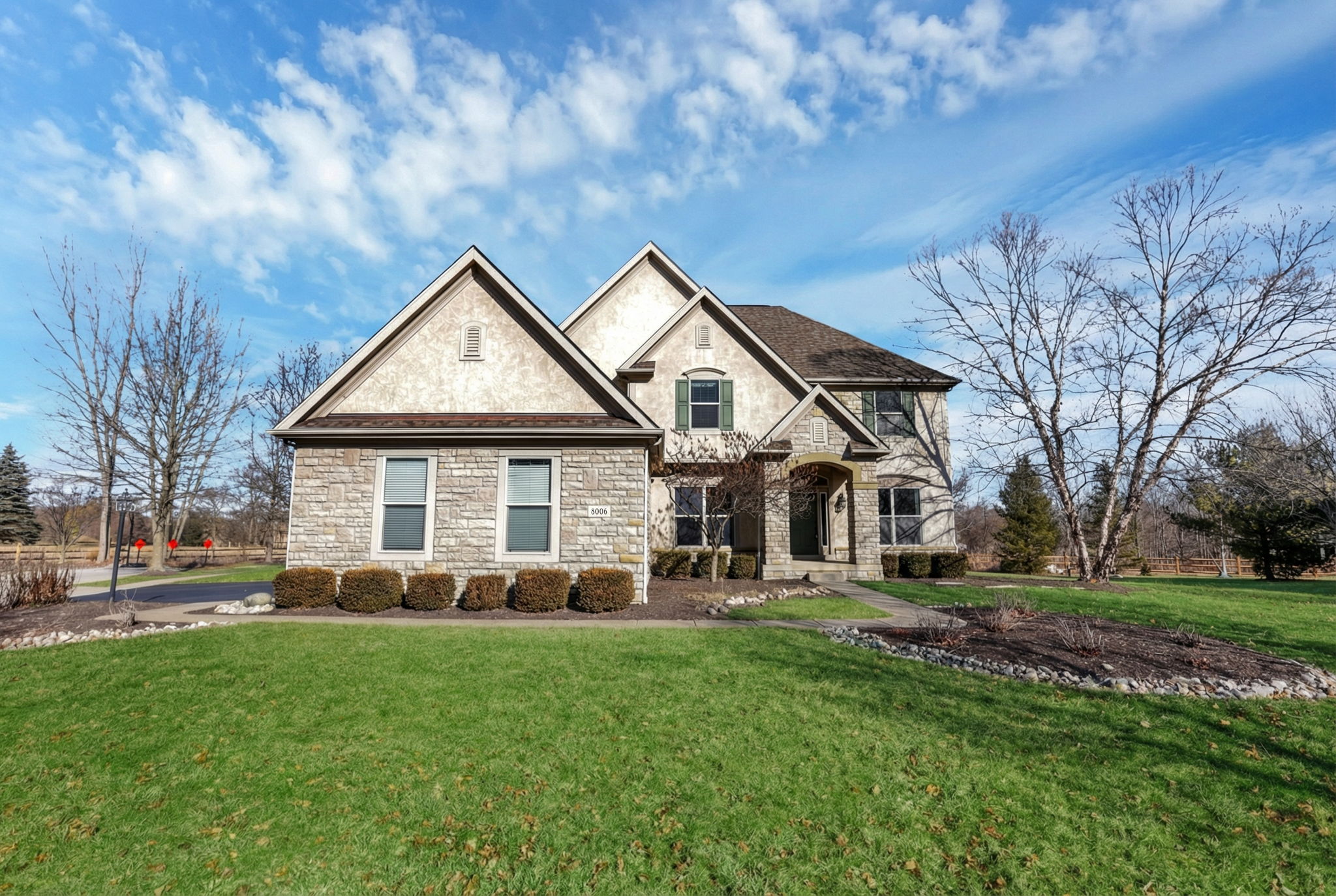 Dublin House: 8006 Caraway Ave