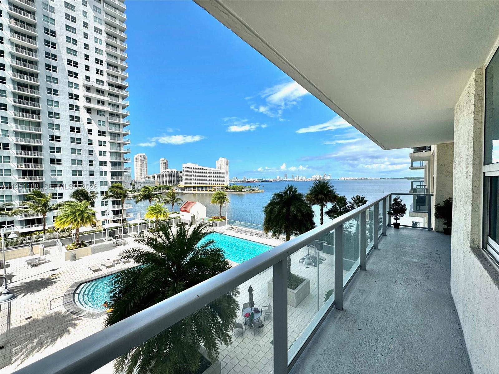 Miami Condo: 1155 Brickell Bay Drive