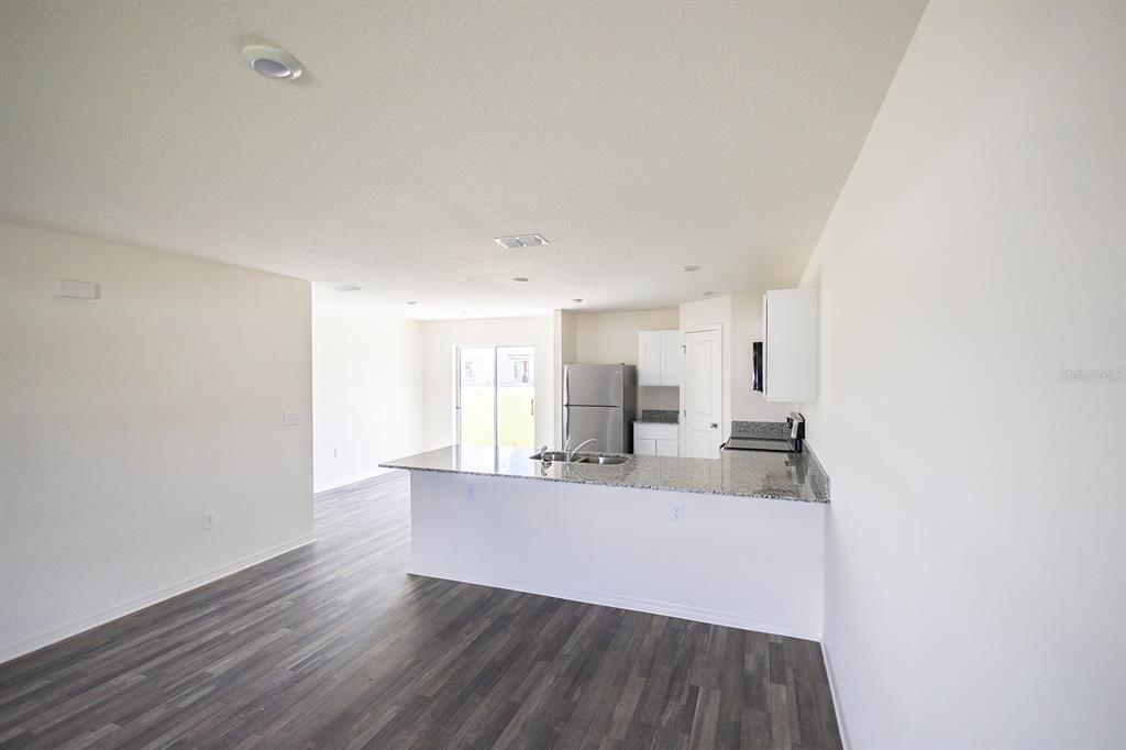 Haines City Condo: 737 Hillview Loop