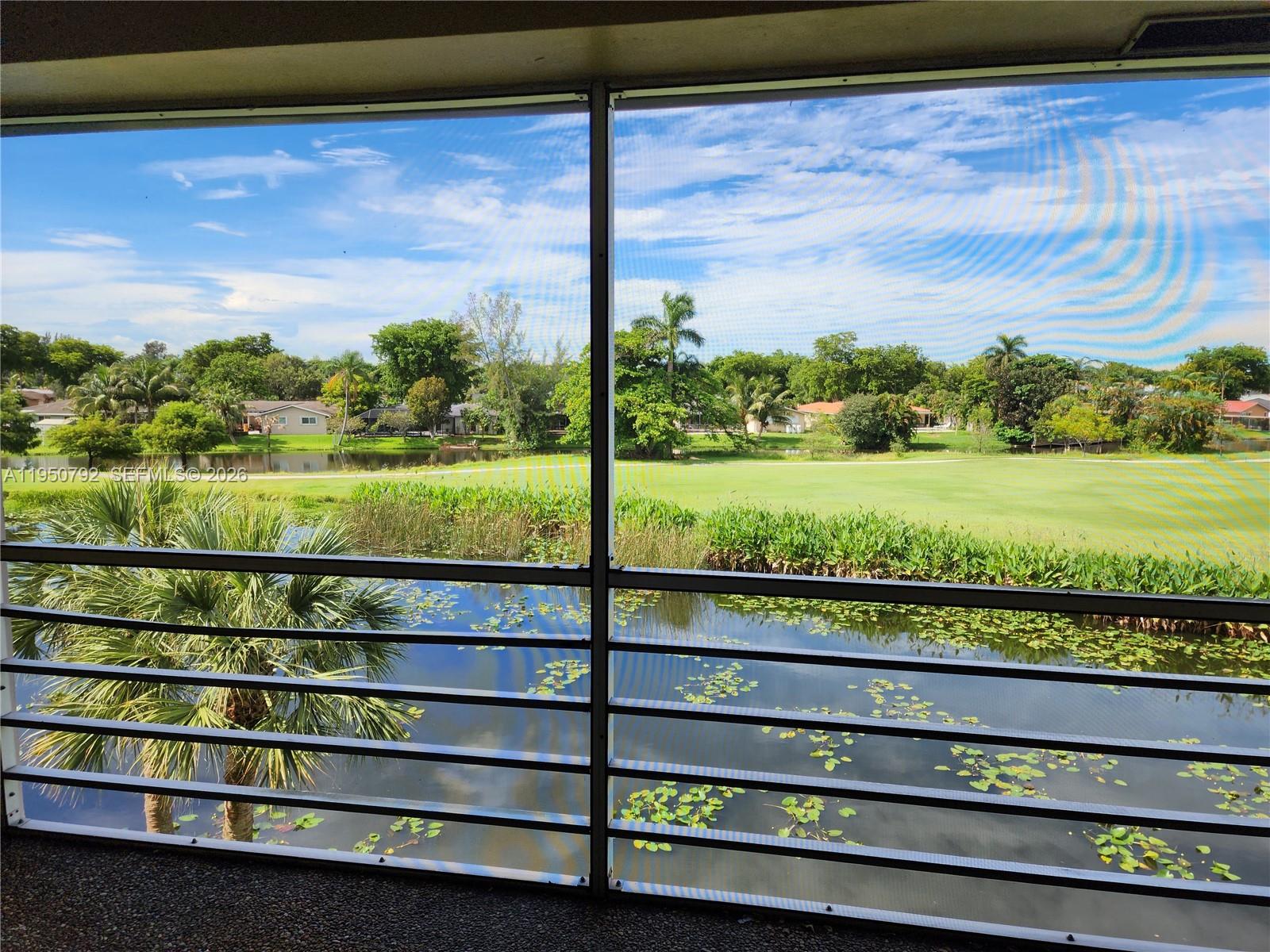 Davie Condo: 2451 Southwest 82nd Avenue