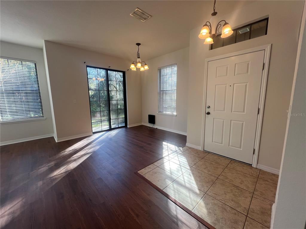Lithia Condo: 5706 Kingletsound