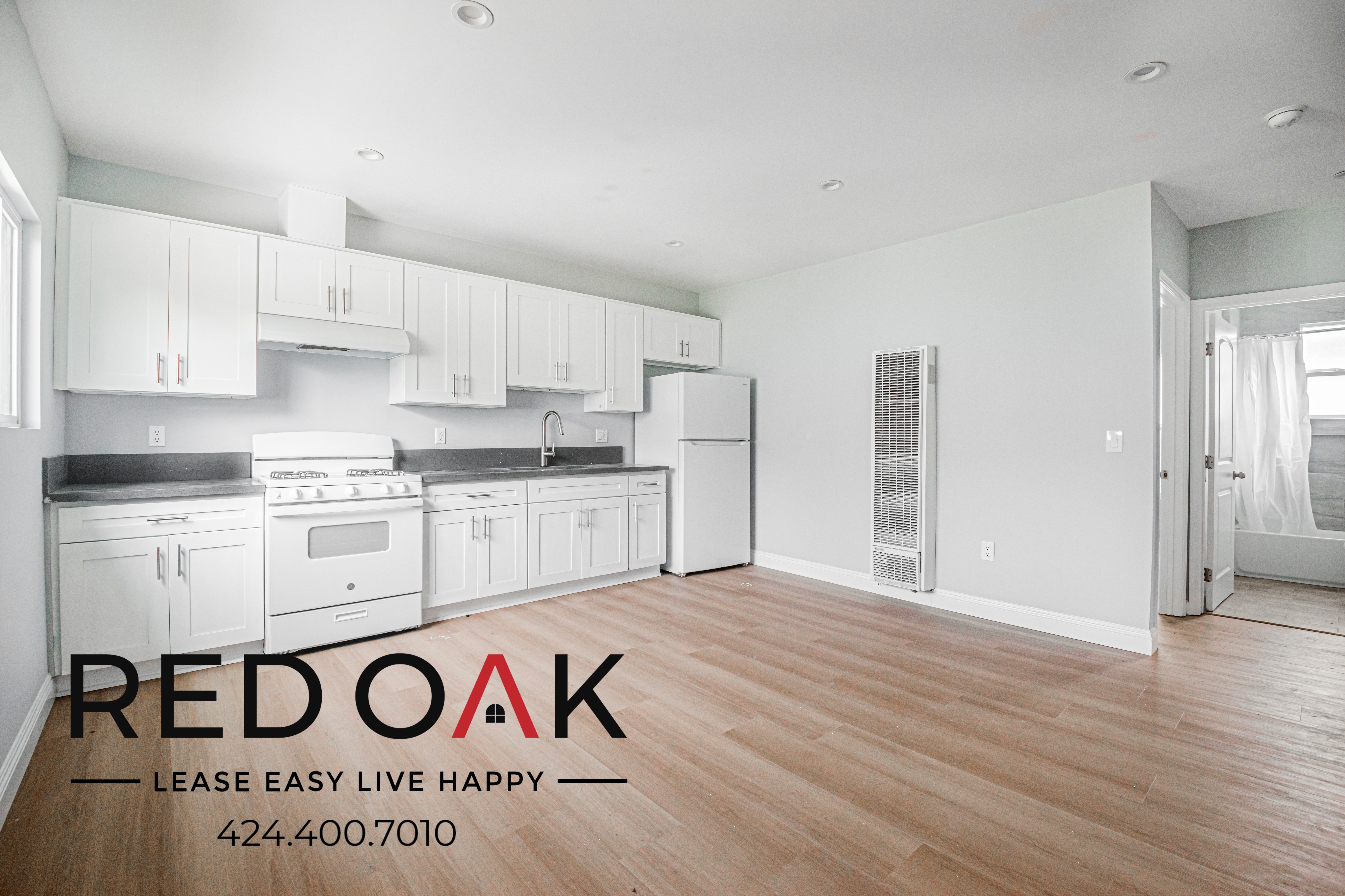 Los Angeles Condo: 923 W 75th St