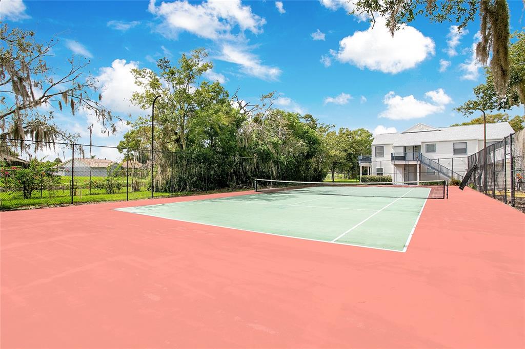 Orlando Condo: 2560 Woodgate Boulevard