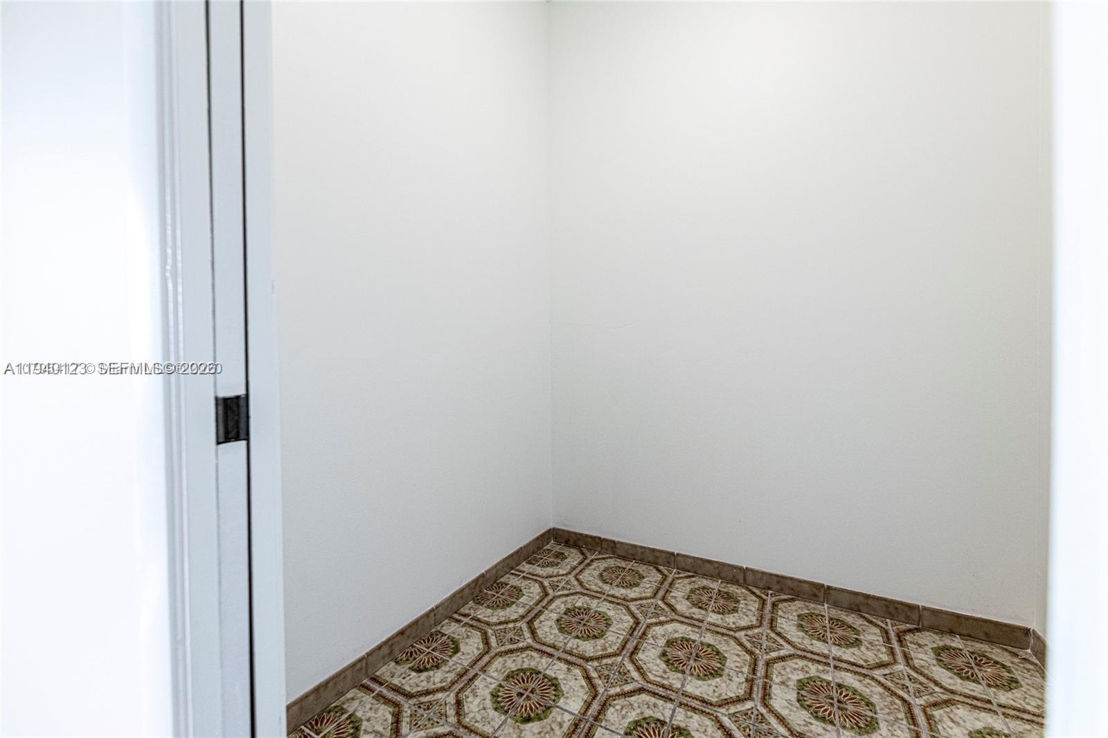 Dania Beach Condo: 236 North Federal Highway