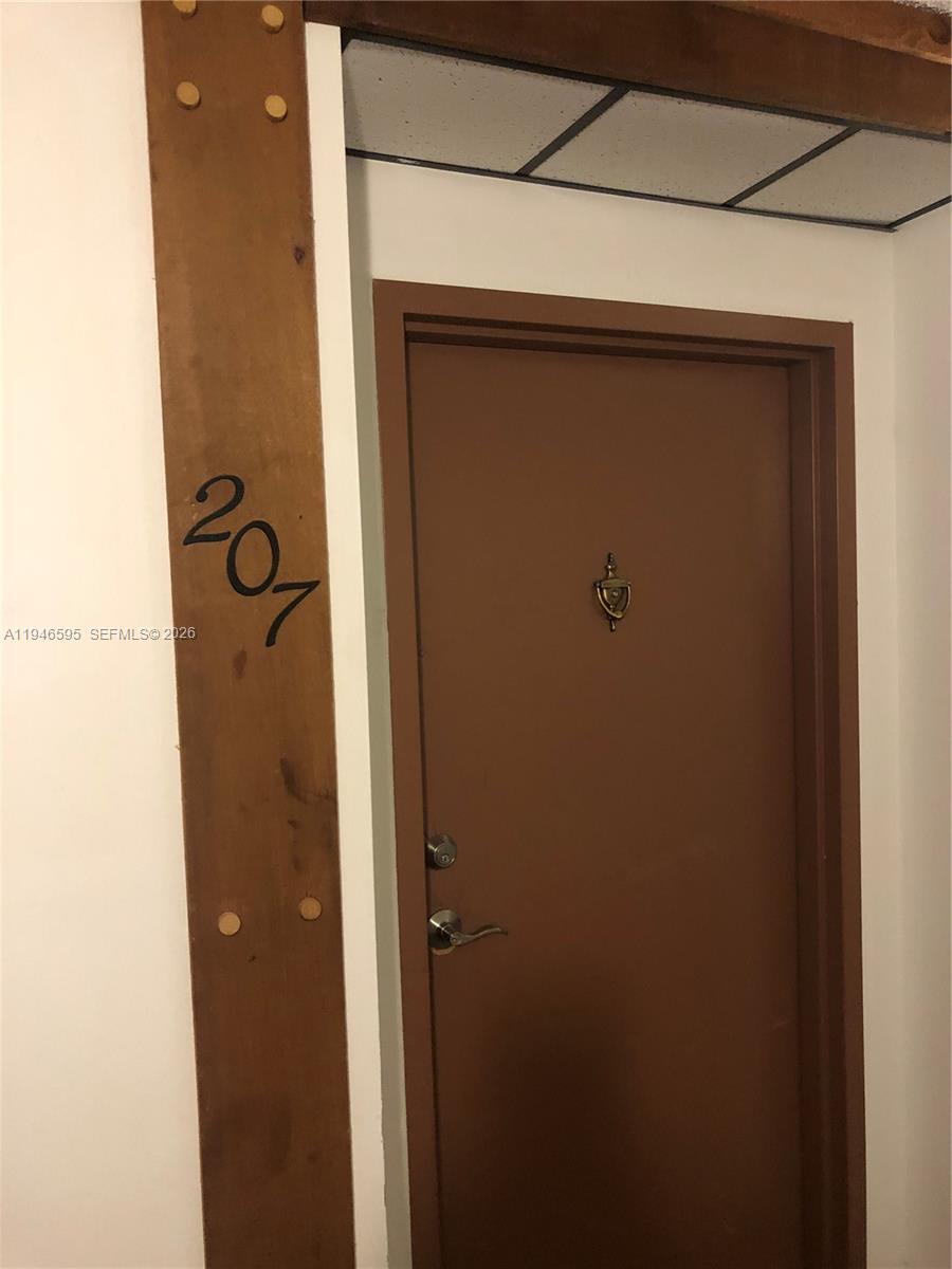 Weston Condo: 210 Lakeview Drive