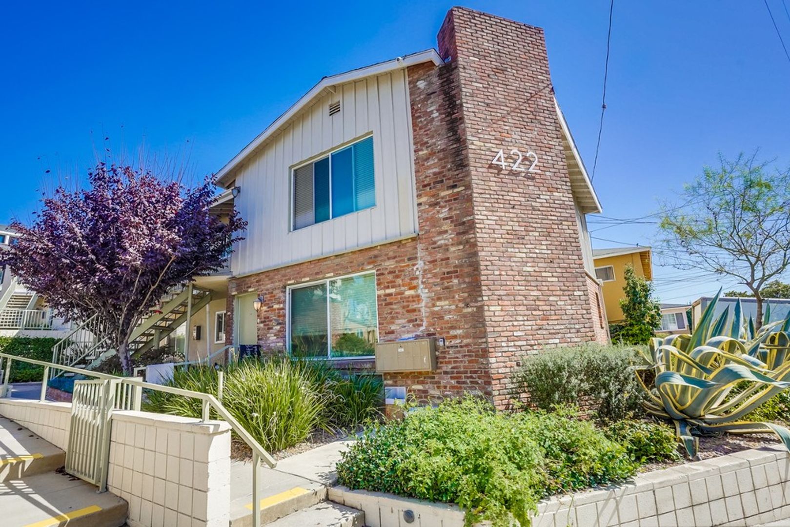 Inglewood Condo: 422 Exton Ave