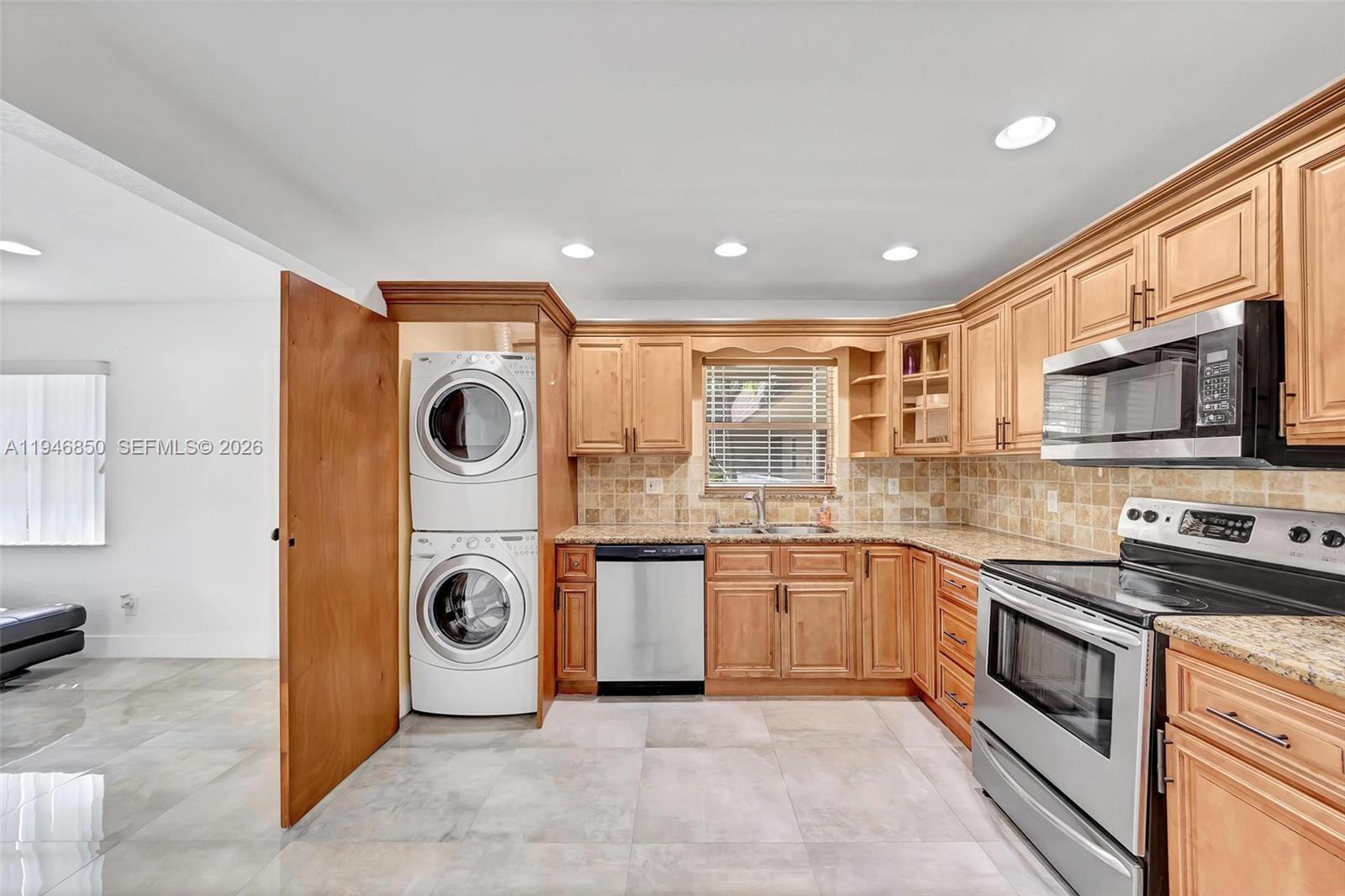 Dania Beach Condo: 4530 Southwest 54th Street