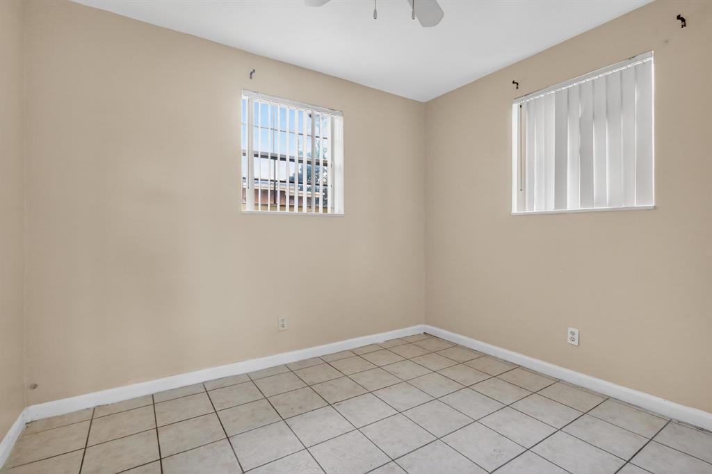 Dania Beach Condo: 125 Northwest 12th Avenue