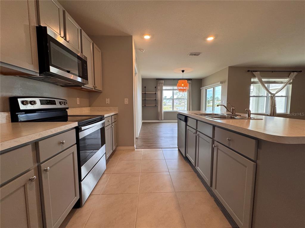 Edgewater Condo: 208 Old Mill