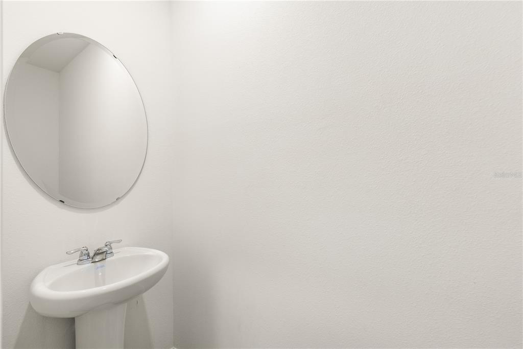 Davenport Condo: 1264 Draintree