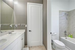 Ave Maria Condo: 4919 Frattina Street