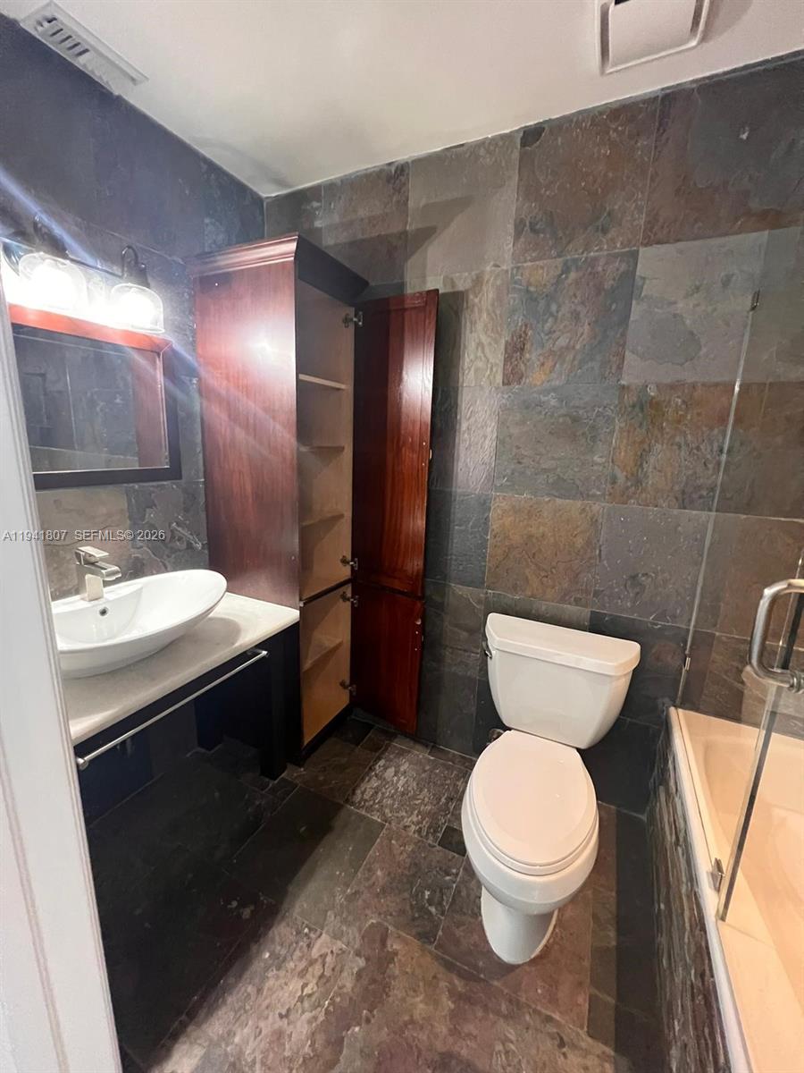 Miami Condo: 11163 Northwest 7th Street