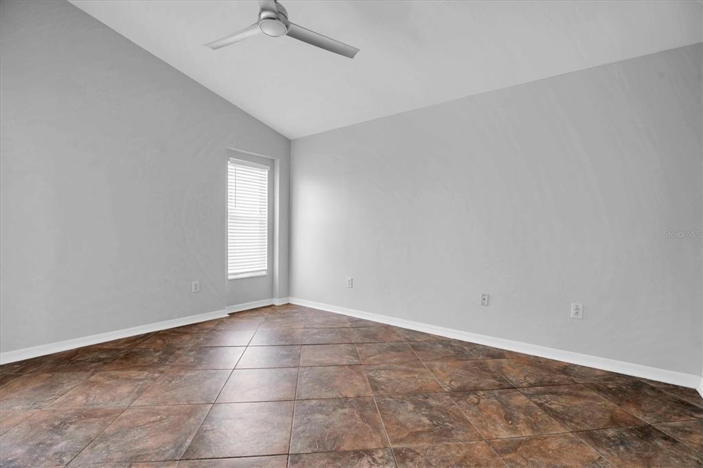 Riverview Condo: 11102 Lakeside Vista Drive