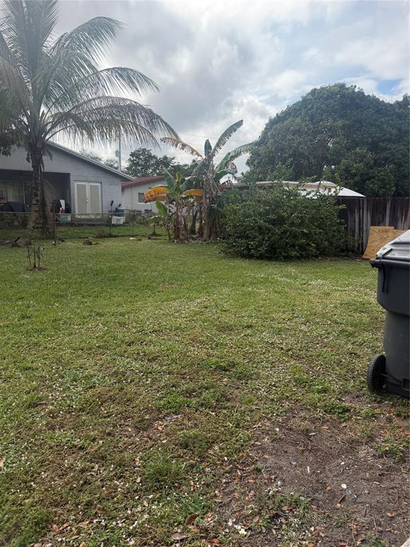 Hollywood Condo: 5738 Lincoln Street