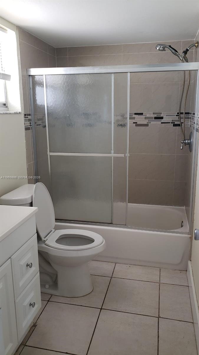 Hollywood Condo: 950 Hillcrest Drive