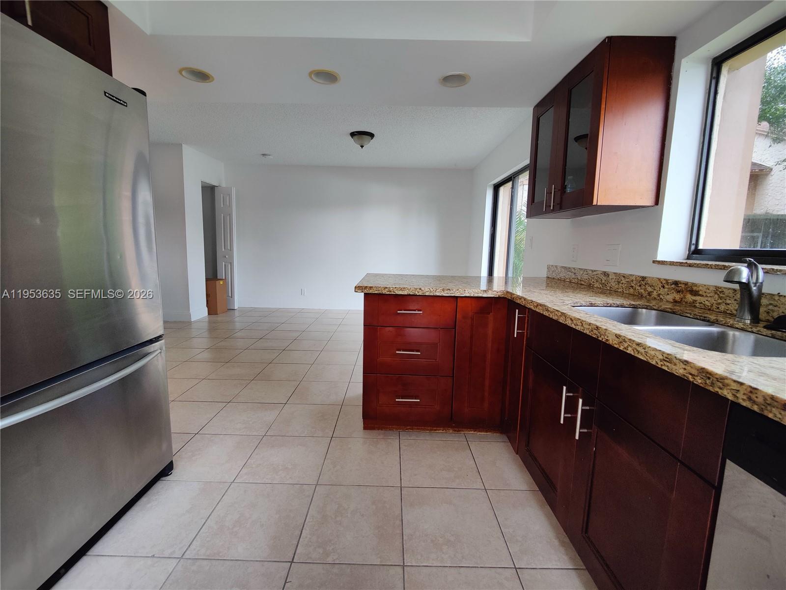 Plantation Condo: 181 Wimbledon Lakes Drive