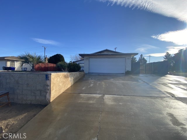 Victorville Condo: 16407 La Paz Drive