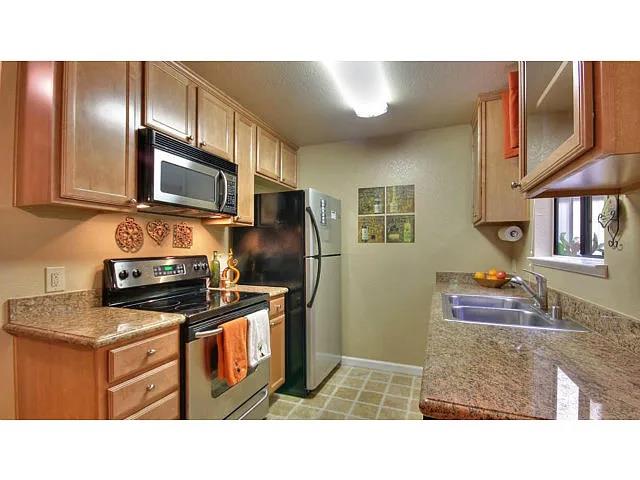 Santa Clara Condo: 2250 Monroe Street