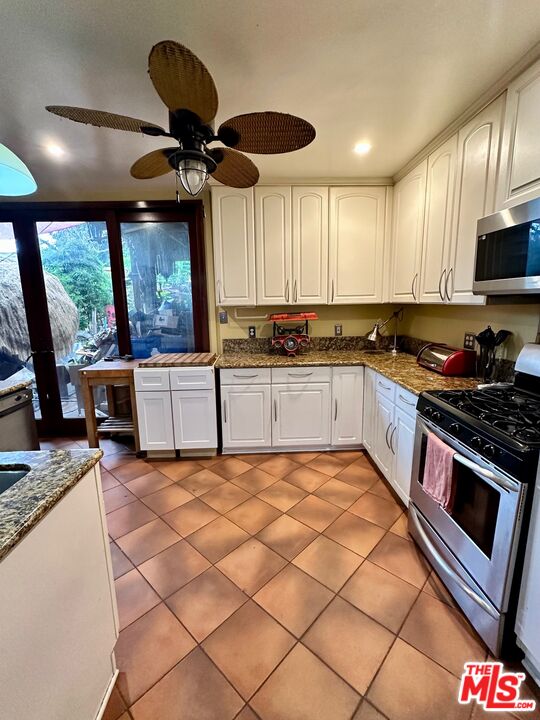 Los Angeles Condo: 1362 Masselin Avenue