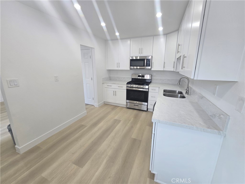 Huntington Beach Condo: 220 12th Street