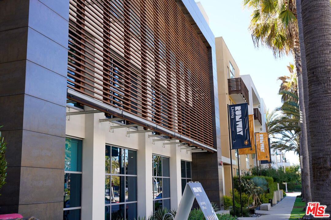 Los Angeles Condo: 12760 Millennium Drive