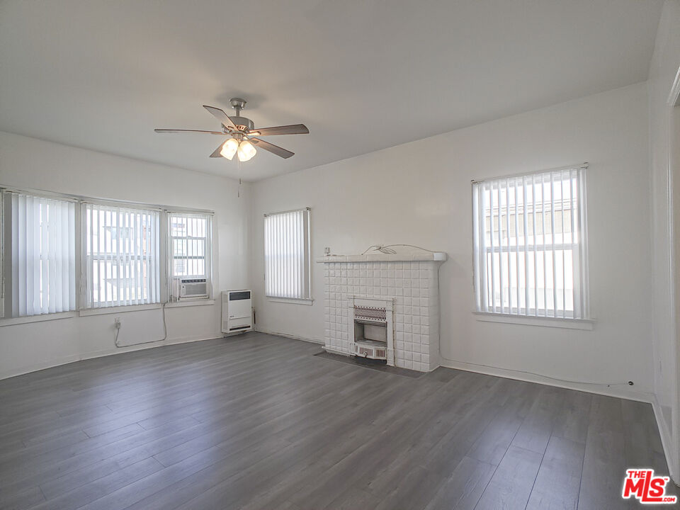 Los Angeles Condo: 336 South Wilton Place