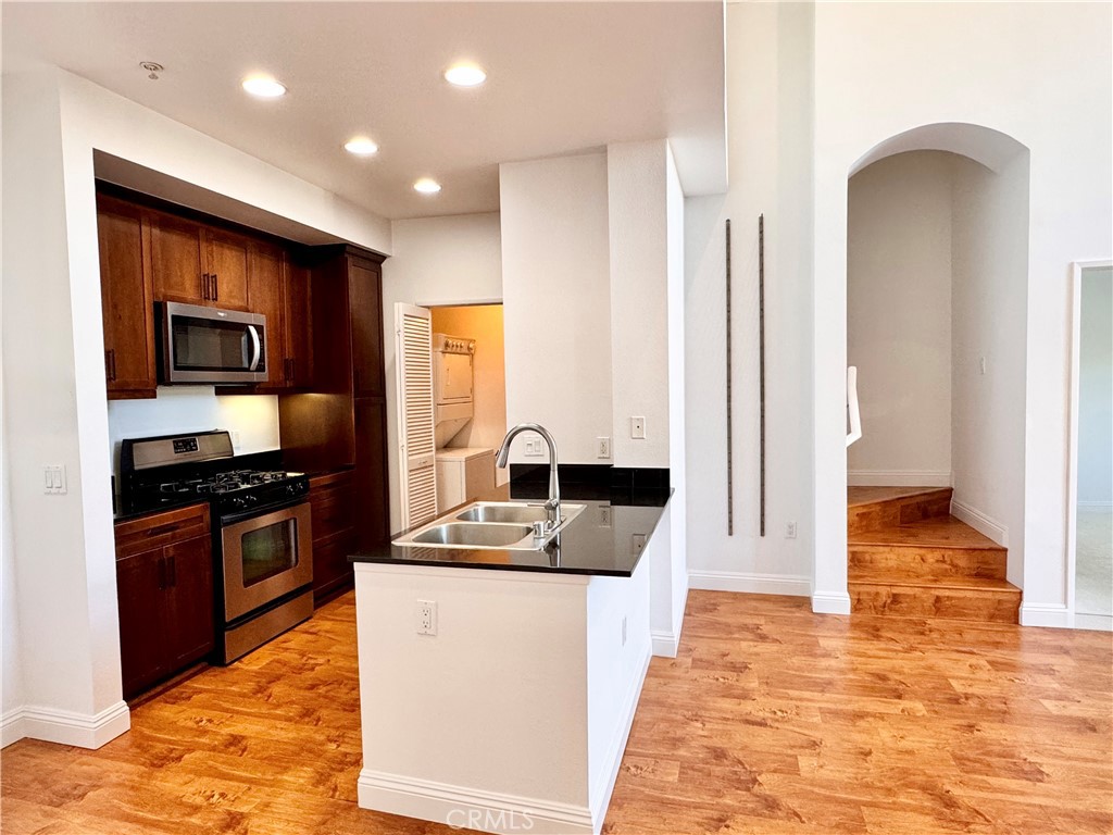 Irvine Condo: 2423 Scholarship