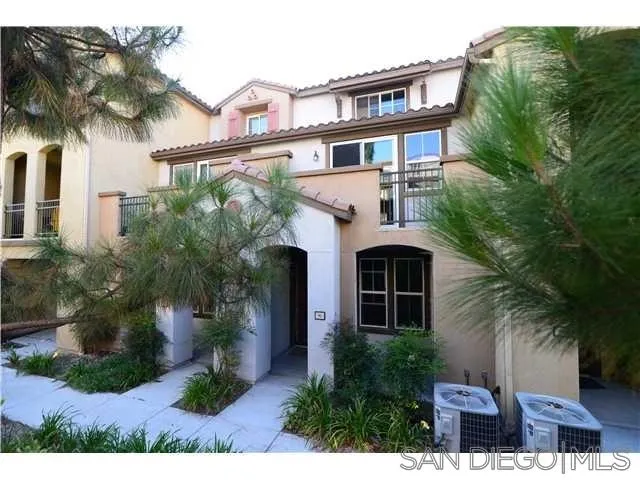 Chula Vista Condo: 2144 Caminito Elda