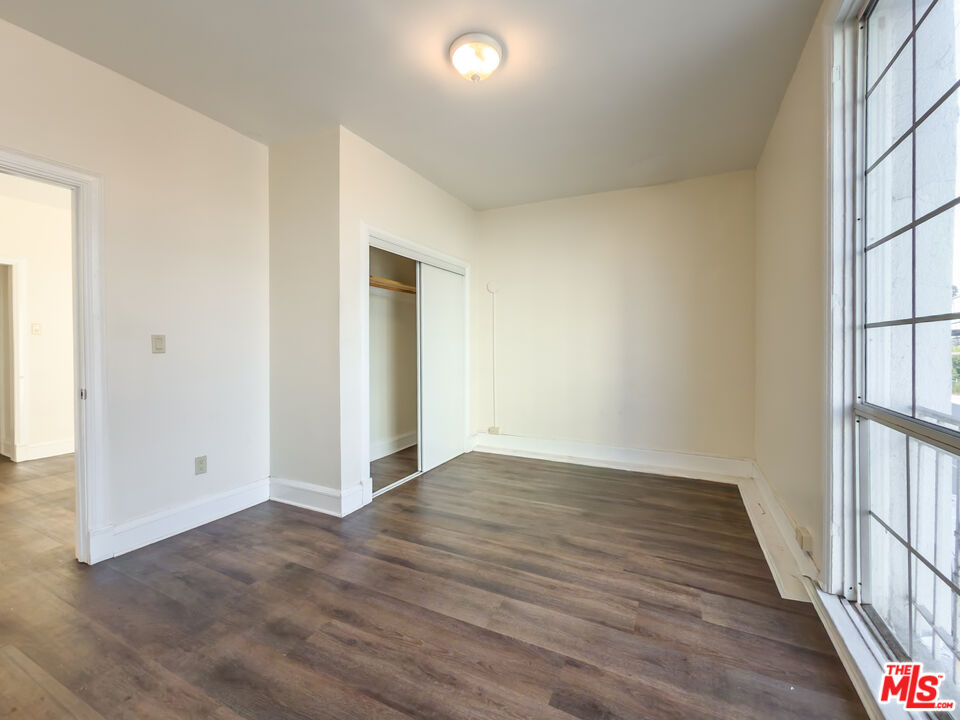 Los Angeles Condo: 3506 West Pico Boulevard