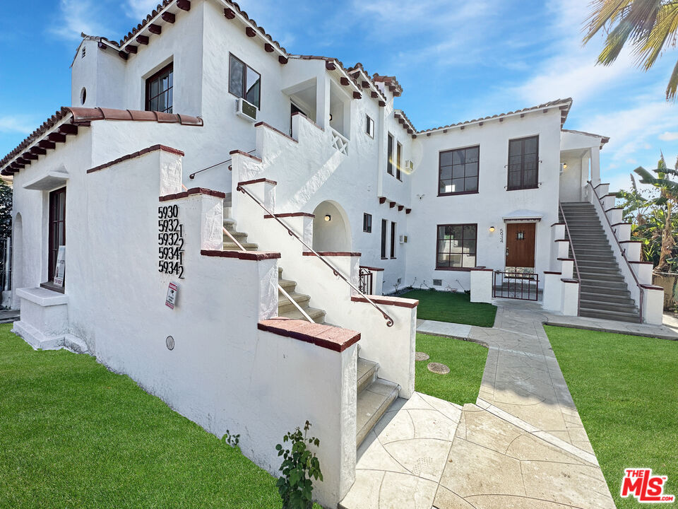 Los Angeles Condo: 5932 1/2 Willoughby Avenue