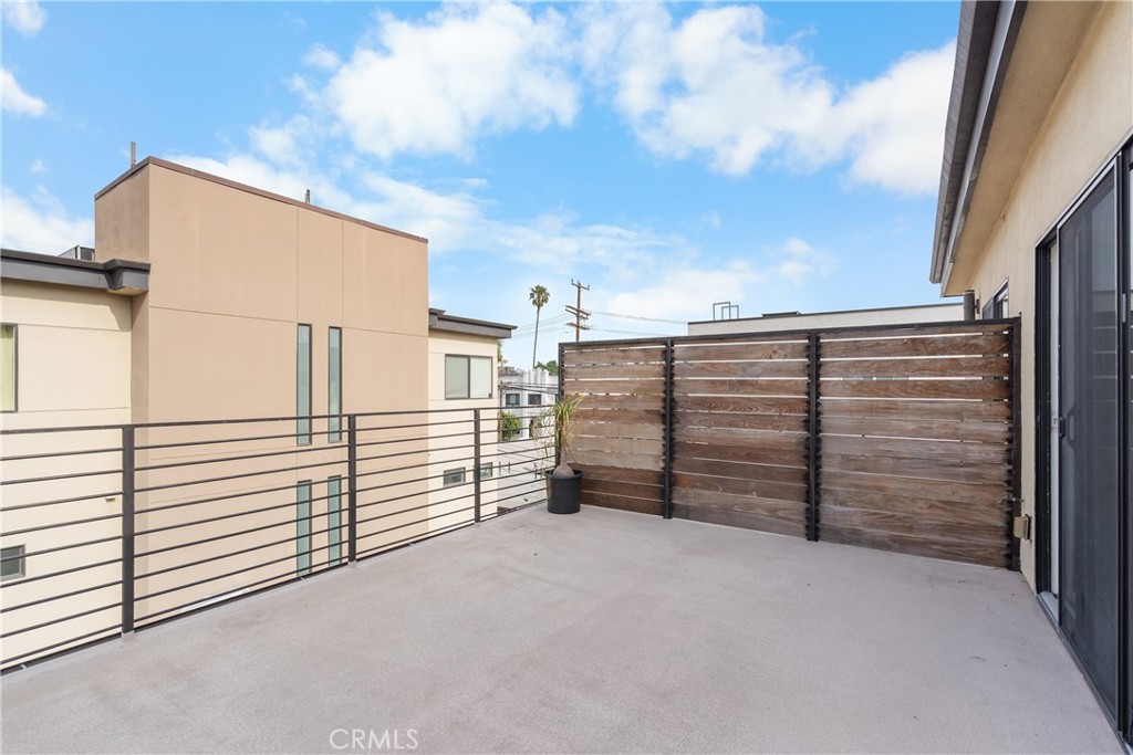 Los Angeles Condo: 6009 1/2 Barton Avenue