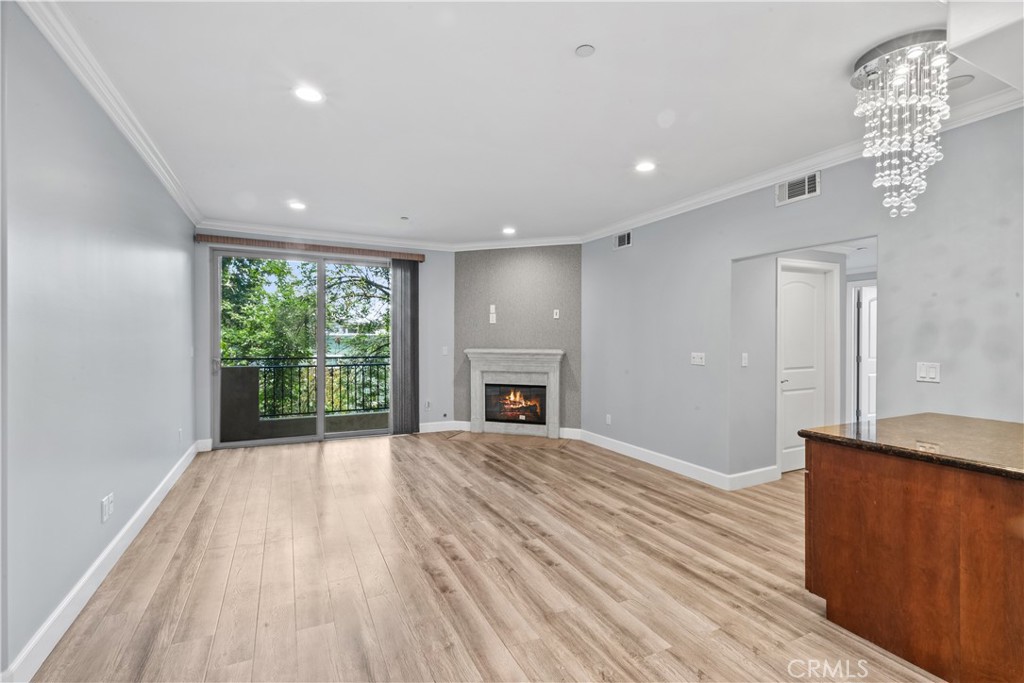 North Hollywood Condo: 11280 La Maida Street