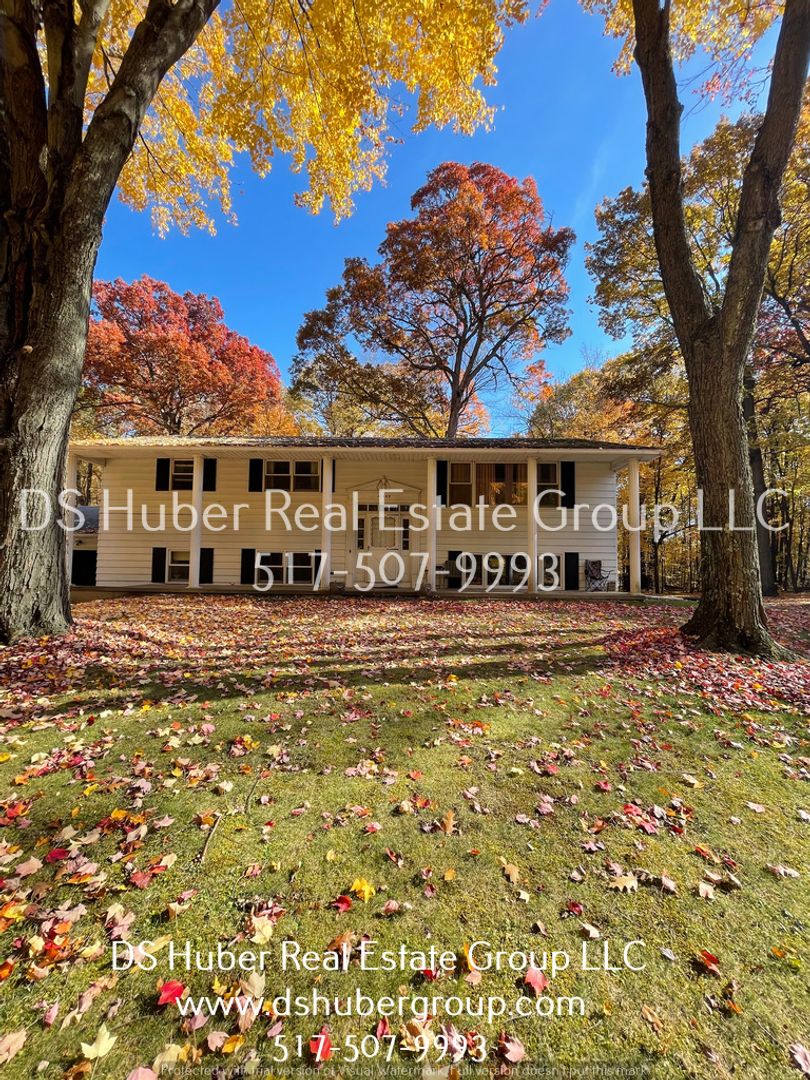 Dewitt Condo: 12469 Kruger Lane