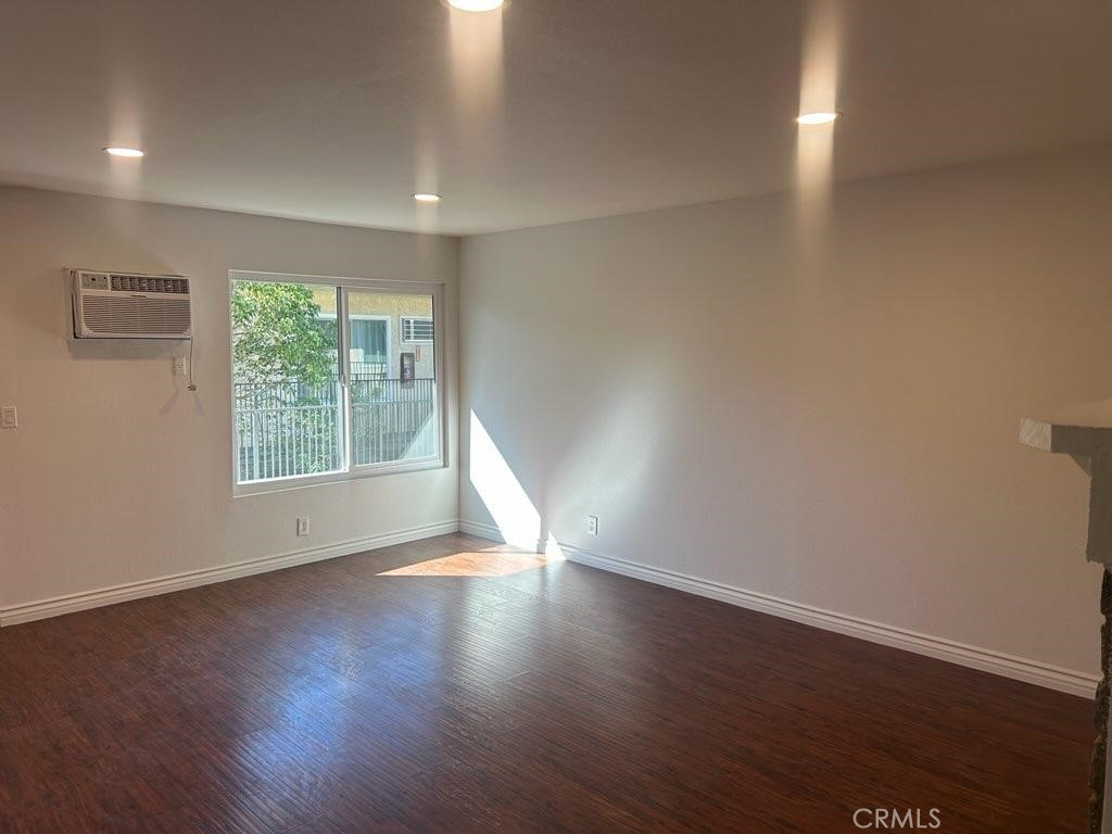 Glendale Condo: 1031 Linden Avenue