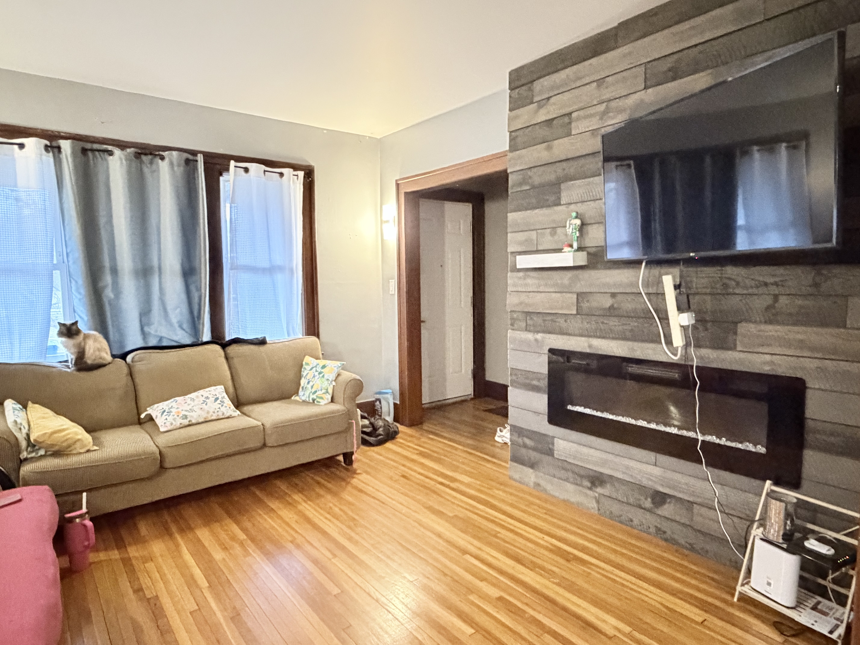 Windsor Condo: 693 Partington Ave