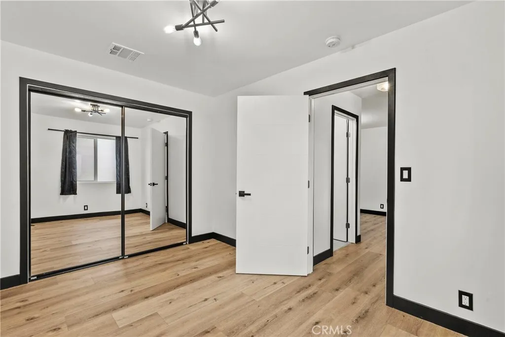 Sylmar Condo: 12867 Norris Avenue