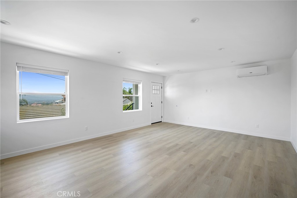 Burbank Condo: 842 East Cypress Avenue