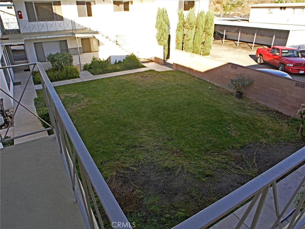 Monrovia Condo: 404 Fifth Avenue