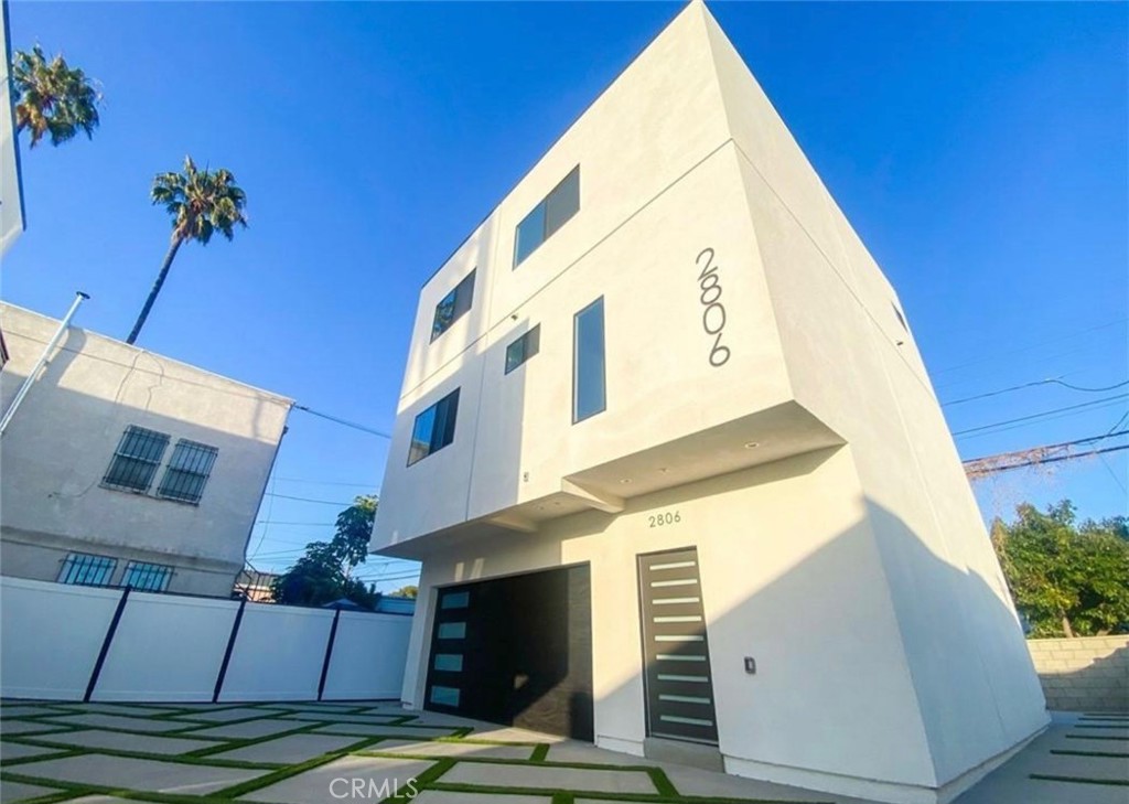 Los Angeles Condo: 2806 South Palm Grove Avenue