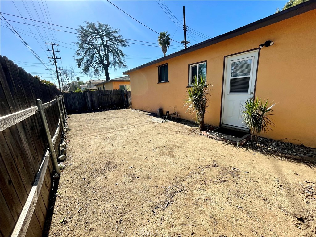 Monrovia Condo: 1845 Peck Road