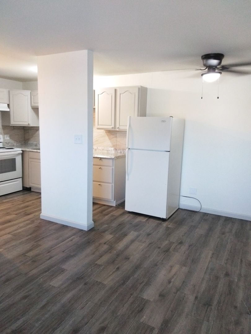 Colorado Springs Apartment: 1429 Potter Dr