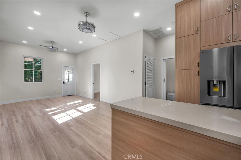 Northridge Condo: 8503 Louise Avenue