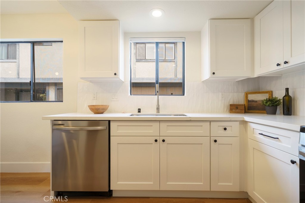 Lawndale Condo: 14927 Condon Avenue