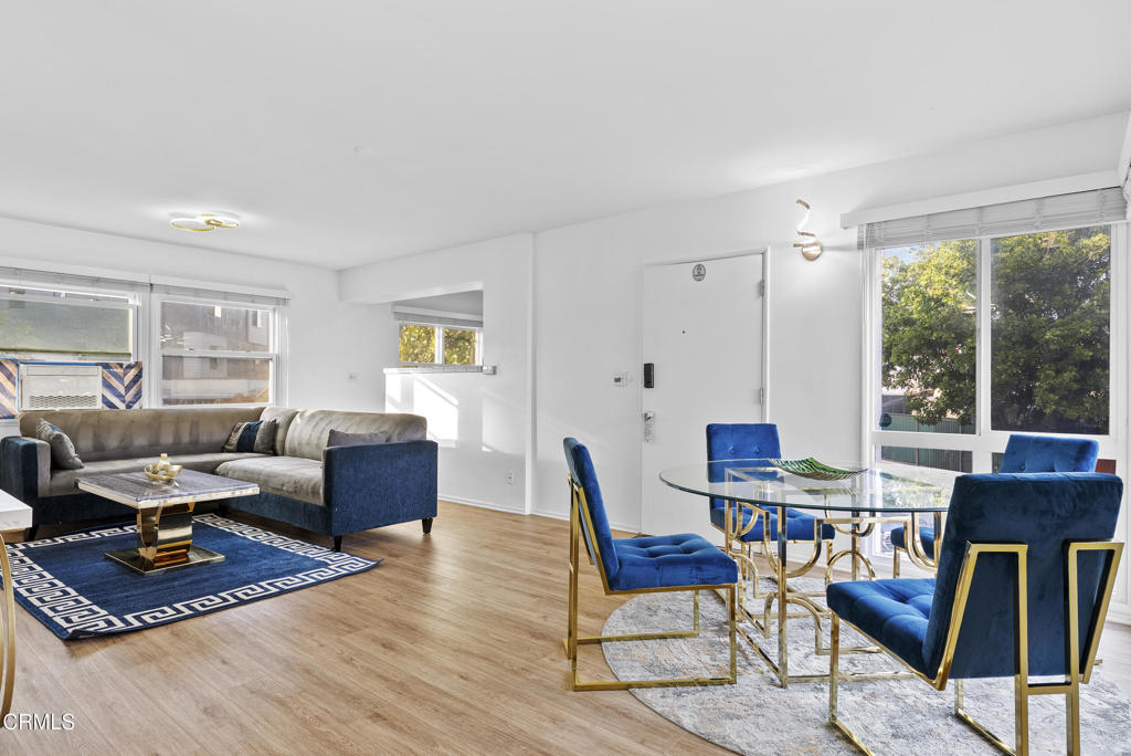 Los Angeles Condo: 2463 Federal Avenue