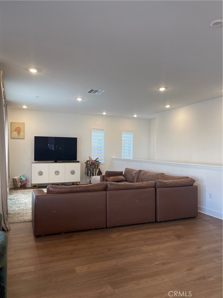 Irvine Condo: 121 Proctor