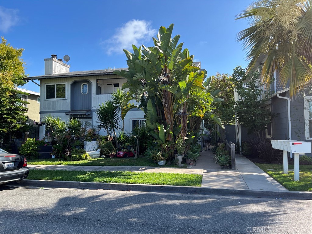 Costa Mesa Condo: 135 Flower Street