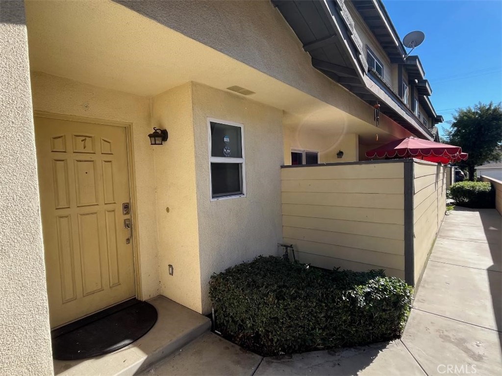 Covina Condo: 228 West Center Street
