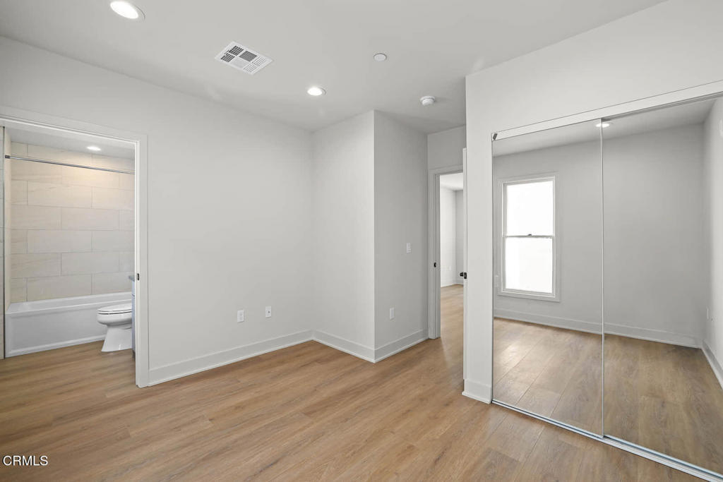 Pasadena Condo: 834 North Fair Oaks Avenue