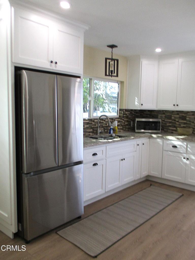 Los Angeles Condo: 1129 La Puerta Street