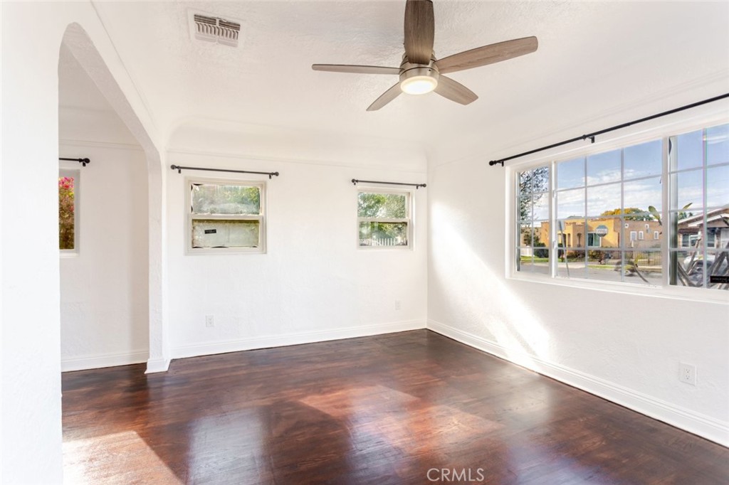 Los Angeles Condo: 6226 Eileen Avenue